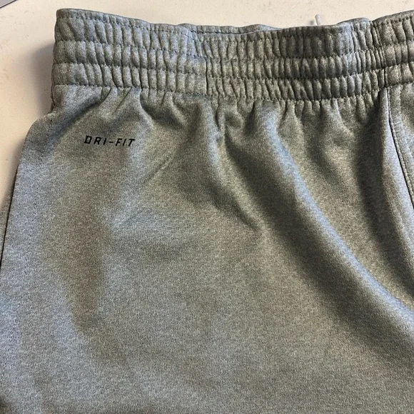 🌺3/$15 Nike grey comfy shorts - Picture 2 of 10